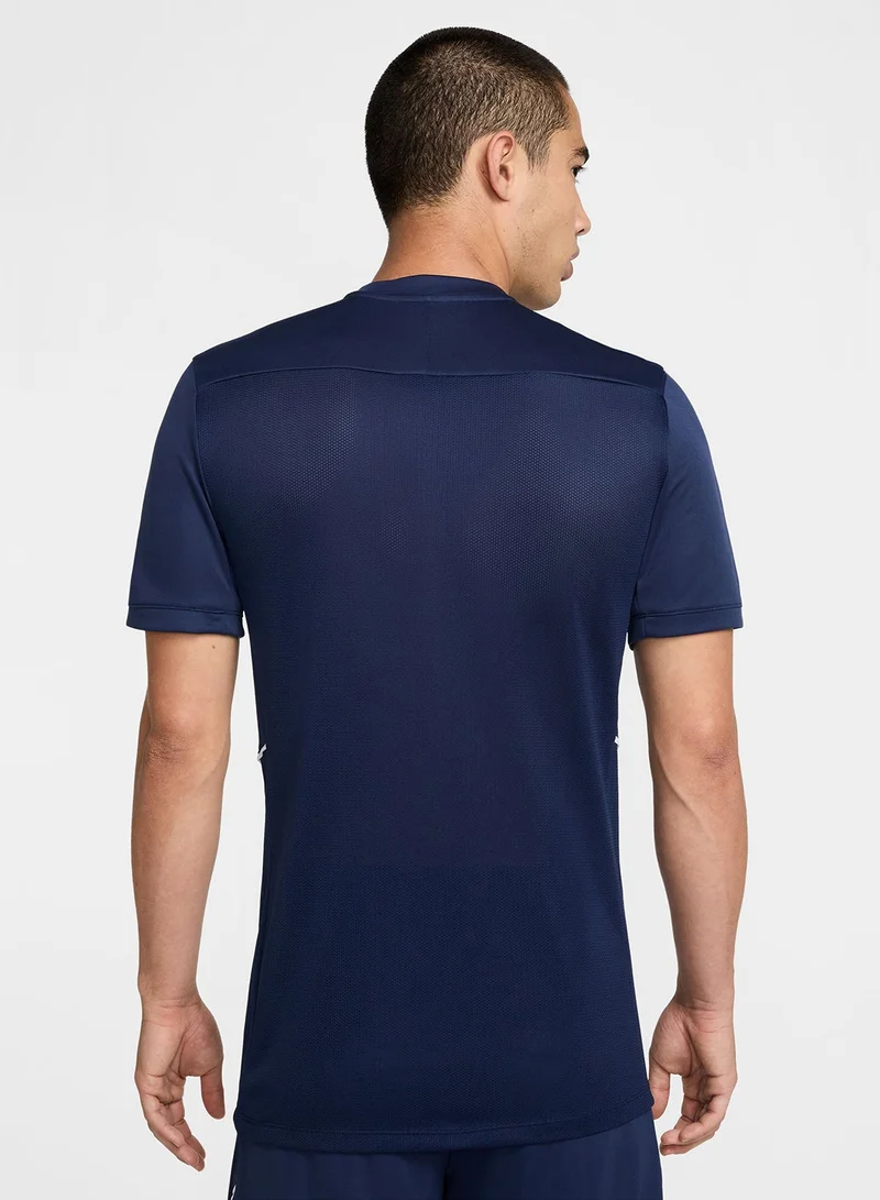 نايكي تيشيرت أكاديمي بتقنية دراي فيت